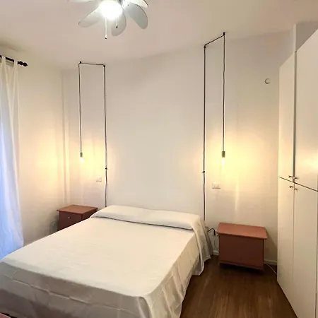 A41 - Ancona, Bilocale In Centro